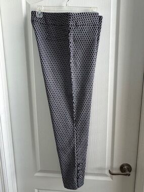 Attyre Black and White Print Crop Pants-12